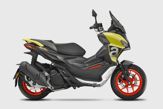 Aprilia SR GT 200.