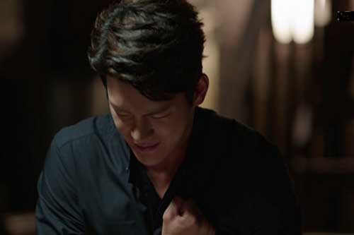 Trốn trên nóc nhà tắm, tôi bủn rủn người khi chứng kiến 'bộ mặt thật' của vợ sắp cưới