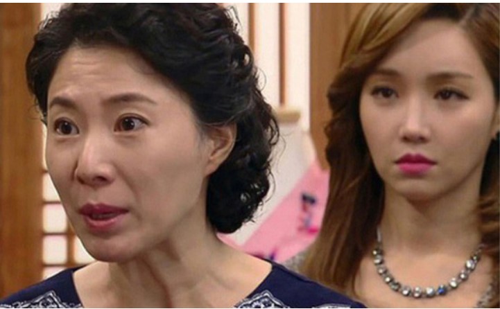 10 năm ghét con dâu ra mặt, mẹ chồng bỗng thay đổi ngay thái độ khi thông gia bán đất