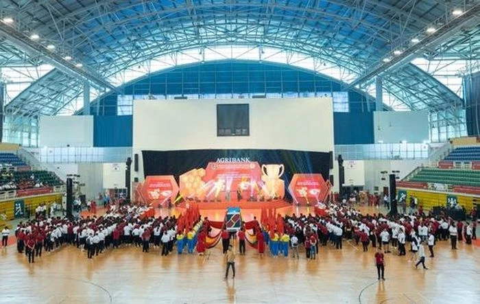 Các vận động viên thuộc 41 đoàn thể thao tham dự Lễ khai mạc Hội thao Agribank Khu vực TP HCM lần thứ IX