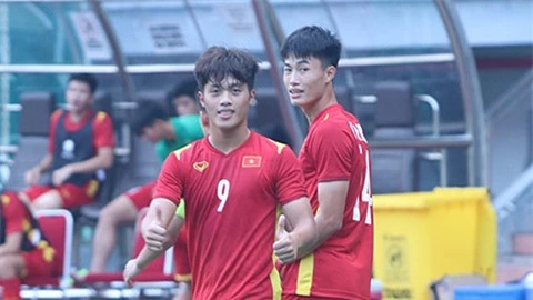 Quốc Việt nối gót Văn Toàn trở thành Vua phá lưới U19 Đông Nam Á