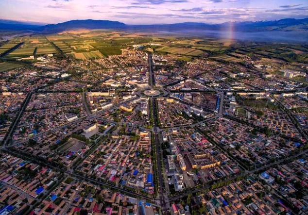 Thành phố lạ kỳ ở Trung Quốc: Kết cấu hình bát quái hoàn chỉnh, không có đèn giao thông nhưng chưa bao giờ bị kẹt xe