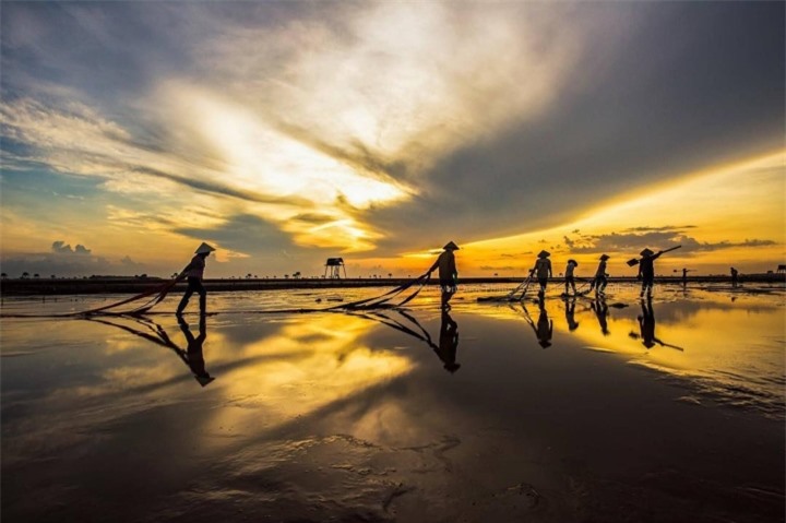 Bãi biển hoang sơ ở Thái Bình với những chòi canh ngao ẩn hiện đầy thơ mộng  - 6