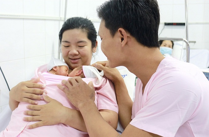 Bệnh viện Phụ sản Cần Thơ đánh dấu cột mốc 1.000 trẻ ra đời từ thụ tinh trong ống nghiệm