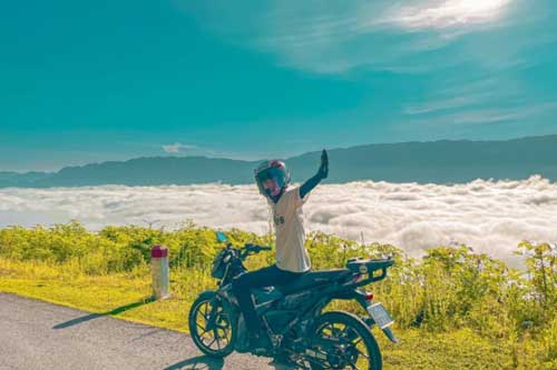 Phát hiện cung đường đèo phủ biển mây cực đỉnh nằm giữa Quảng Ngãi - Kon Tum