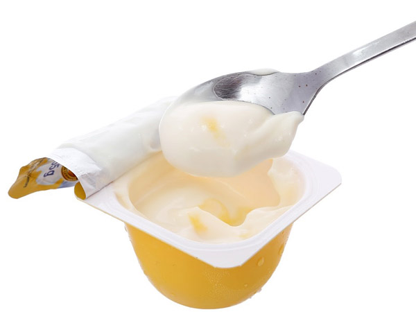 Lưu ý khi cho trẻ ăn váng sữa bạn cần biết