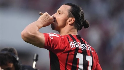 Ibrahimovic gia hạn hợp đồng với AC Milan