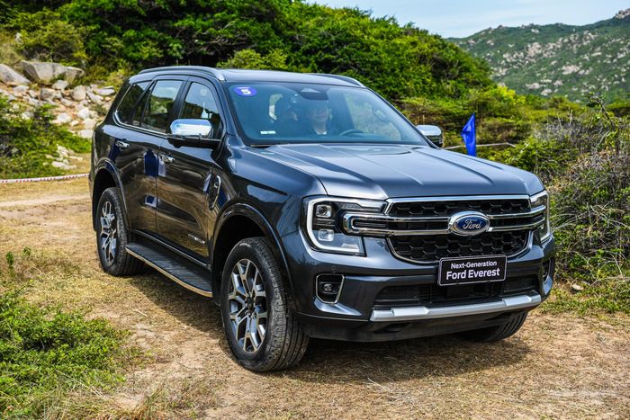 Chi tiết Ford Everest 2022 phiên bản đắt nhất tại Việt Nam