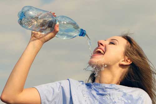 5 sai lầm khi uống nước biến lợi thành hại, bỏ ngay khi chưa quá muộn