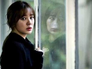 Rụng rời bắt gặp cảnh tượng trong phòng mẹ chồng, tôi bủn rủn không biết phải làm sao