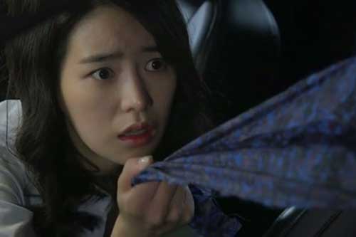 Về bất ngờ, thấy chồng chuẩn bị tiệc, trải hoa hồng đầy giường ngủ, tôi chết đứng khi biết sự thật phía sau