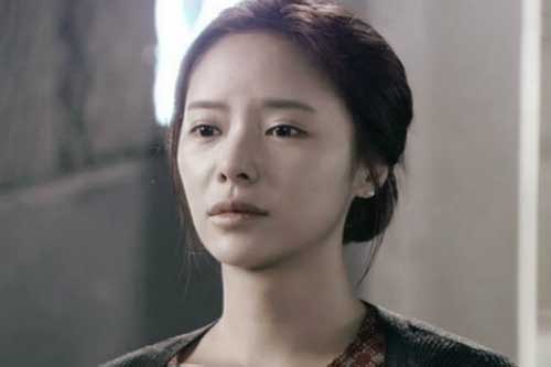 Nửa đêm tỉnh dậy không thấy chồng đâu, lại nghe tiếng động bên hàng xóm, tôi chết điếng người