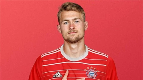 De Ligt gia nhập Bayern giá 77 triệu euro