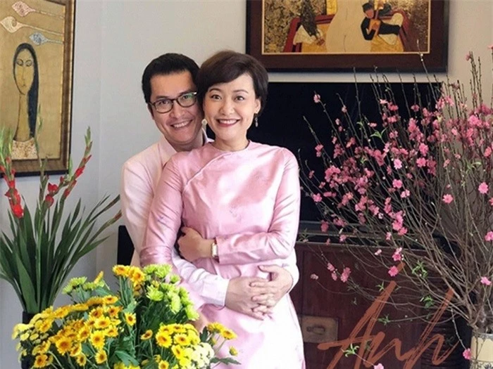 Hé lộ cuộc nhân hôn nhân hạnh phúc của Hồng Ánh dù chưa thực sự trọn vẹn