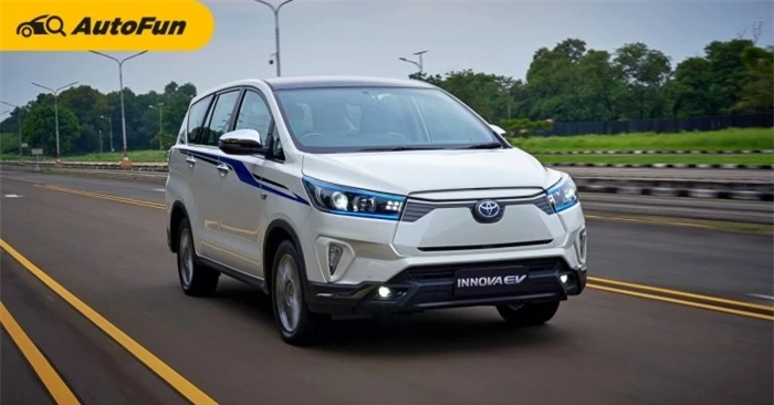 Toyota-Innova-EV-2