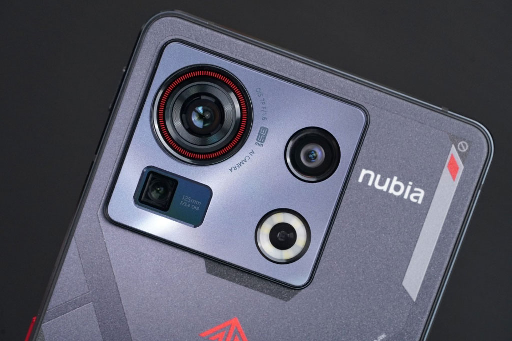 Smartphone chip Snapdragon 8+ Gen 1, RAM 18 GB, sạc 120W, giá từ 11,8 triệu đồng