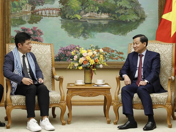 Tổng Giám đốc Tập đoàn Grab chia sẻ thông tin về "thu phí nắng nóng" 