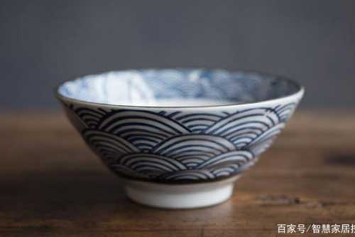 Đi chợ mua bát đĩa, đừng chọn 3 loại này dù rất đẹp và rẻ: Là 'ổ chất độc' gây hại cho sức khỏe