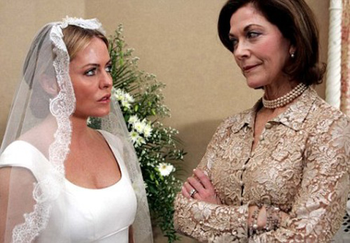 Bị mẹ chồng tương lai phản đối kết hôn vì lo ngại không sinh được cháu đích tôn nối dõi