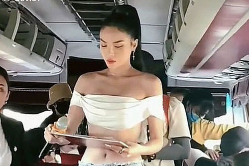 Kỳ Duyên đẹp 'nức nở' với vóc dáng 0% mỡ thừa, bất chấp camera quay lén