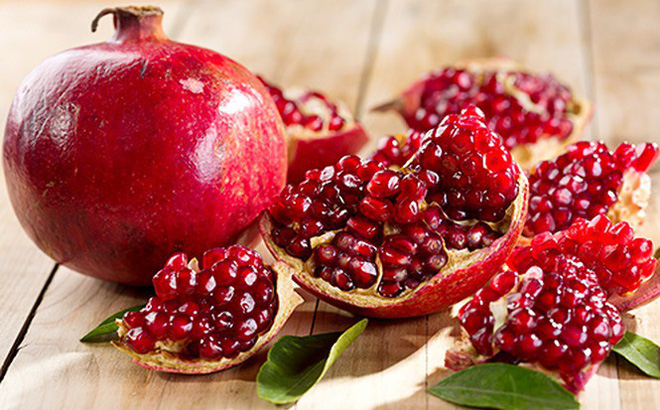 Làm đẹp chỉ bằng cách sử dụng quả lựu