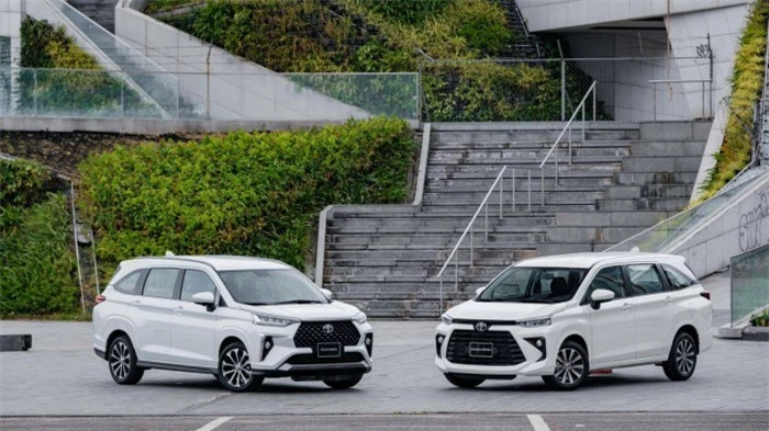 mitsubishi xpander mất ngôi vương phân khúc vào tay mpv của toyota