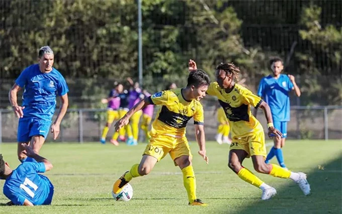 Quang Hải xuất ngoại ở tuổi 25 - Ảnh: Pau FC 