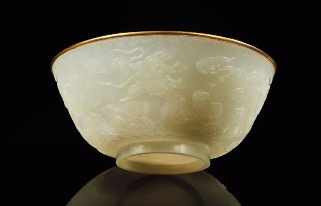 Đấu giá bộ sưu tập của hoàng hậu Nam Phương: Một chiếc bát được "chốt" tới 20,7 tỷ đồng