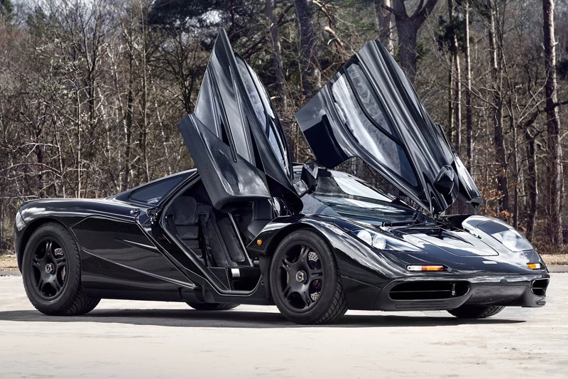 1. McLaren F1.