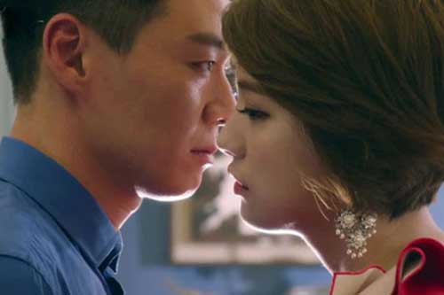 Sững sờ khi em nói: "Em xin lỗi, anh không làm em thỏa mãn, sớm hay muộn thì em cũng phản bội anh thôi"