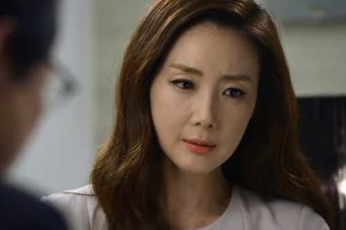 2 năm sau ngày về làm dâu, tôi mới biết một tay mình nuôi "con rơi con vãi" của chồng