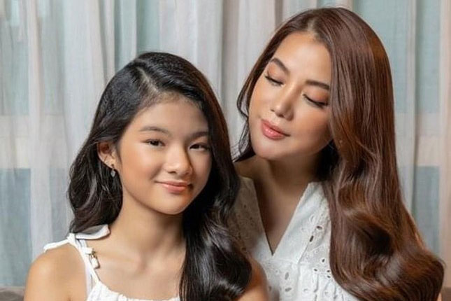Con gái diễn viên Trương Ngọc Ánh được khen có nhan sắc chuẩn Hoa hậu