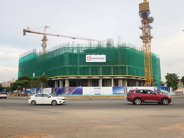Dự án căn hộ cao cấp kết hợp thương mại dịch vụ ASIANA trực diện ra vịnh Đà Nẵng đang được xây dựng