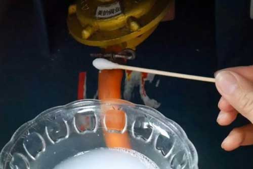 Buổi tối đặt một cục xà phòng lên bếp gas sáng dậy bạn sẽ thấy ngay điều bất ngờ