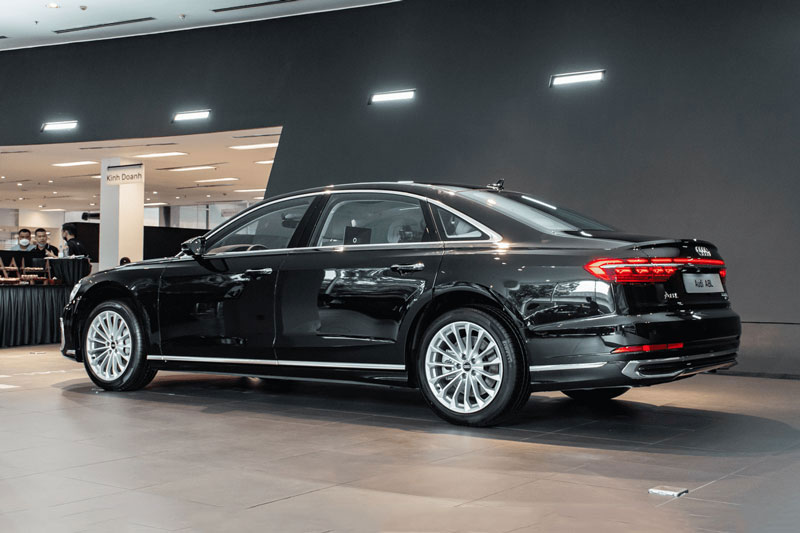 Cận cảnh Audi A8 L 2022 tại Việt Nam, cạnh tranh với BMW 7-Series, Mercedes-Benz S-Class