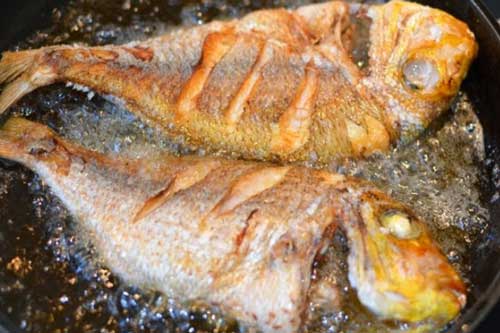 Rán cá muốn giòn thơm, không nát, thịt mềm ngon thì hãy ghi nhớ 3 bí quyết