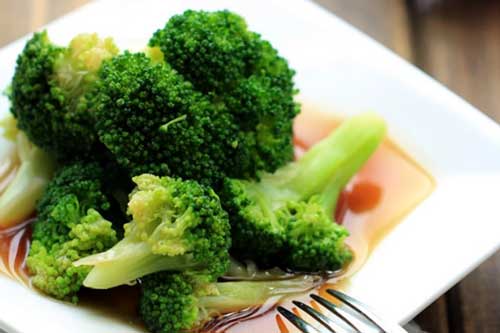 Xào súp lơ xanh đừng vội đổ dầu vào chảo, làm thêm bước này, món ăn giàu dinh dưỡng ngon sần sật