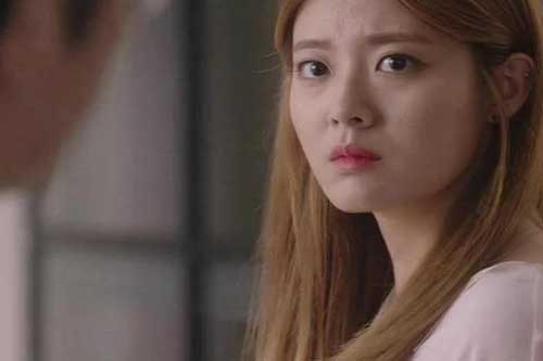 Chồng đem bồ về nhà an thai, vợ vẫn không nói gì cho đến 1 lần cô làm điều này khiến bồ khiếp vía