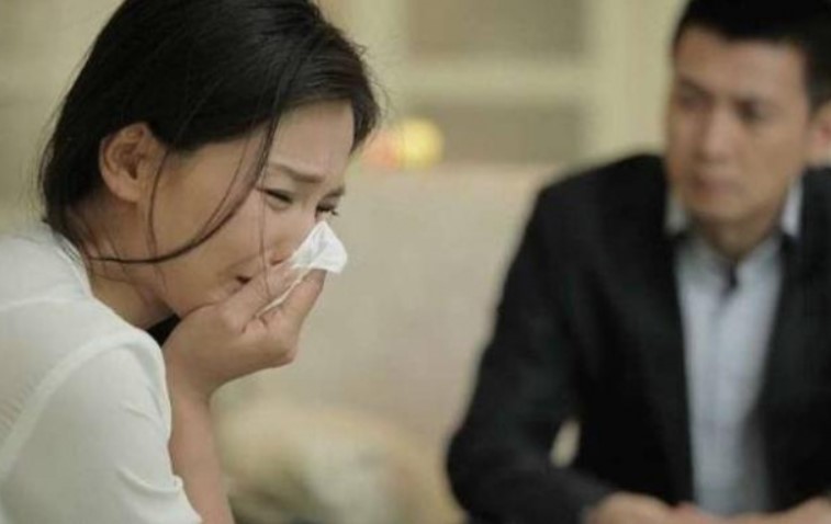 Biết bố mẹ vợ ốm không người chăm sóc, chồng vẫn cấm cản không cho tôi về