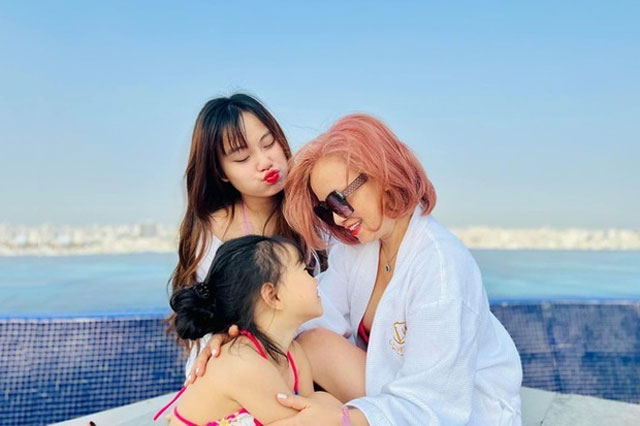 Nữ diễn viên 40 tuổi 4 đời chồng: Đời tư truân chuyên nhưng có cách dạy con đáng khen ngợi