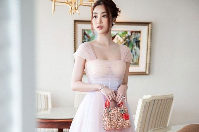 Đỗ Mỹ Linh 'lên đời' thú chơi hàng hiệu xả xỉ sau 6 năm đăng quang Hoa hậu Việt Nam