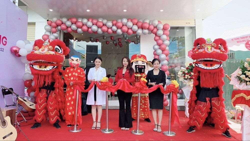 Thẩm mỹ viện SeoulSpa.Vn Quảng Trị chật kín khách trong ngày khai trương