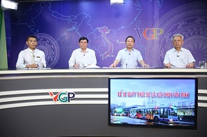 Dịch vụ xe buýt: Cố gắng "cải" sao mãi không "tiến"?