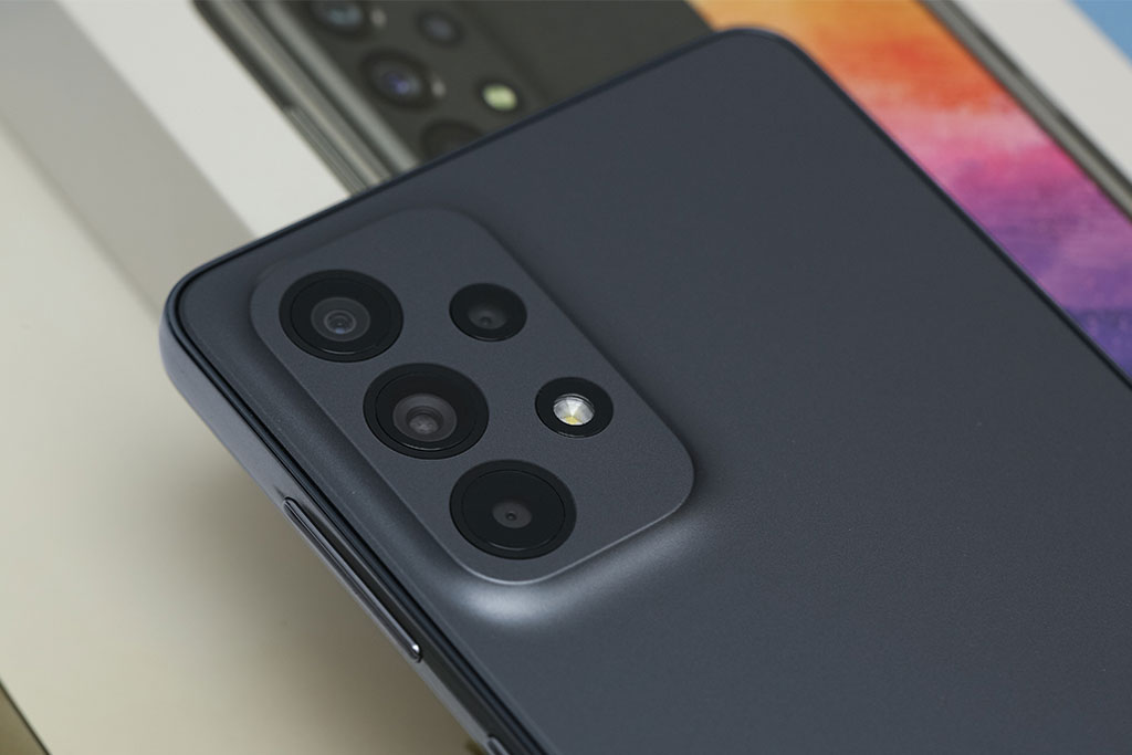 Samsung Galaxy A73 5G giảm giá gần 2 triệu đồng tại Việt Nam