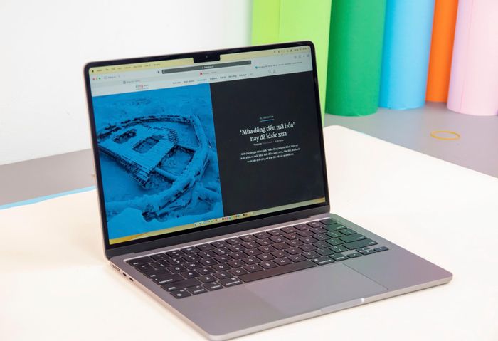 Đánh giá MacBook Air M2 vừa về Việt Nam