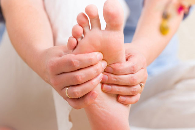 9 dấu hiệu qua bàn chân cho thấy sức khỏe của bạn đang kêu cứu, ai không có thật đáng chúc mừng