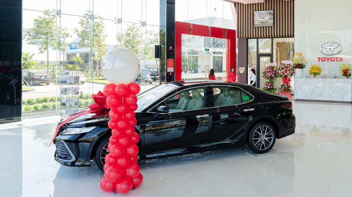 Bao giờ hết cảnh có tiền không mua được ô tô?