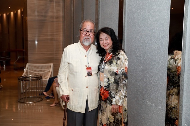 NSƯT Diệu Thuần: 17 tuổi từ tỉnh lẻ trở thành diễn viên và cuộc sống hạnh phúc bên chồng họa sĩ