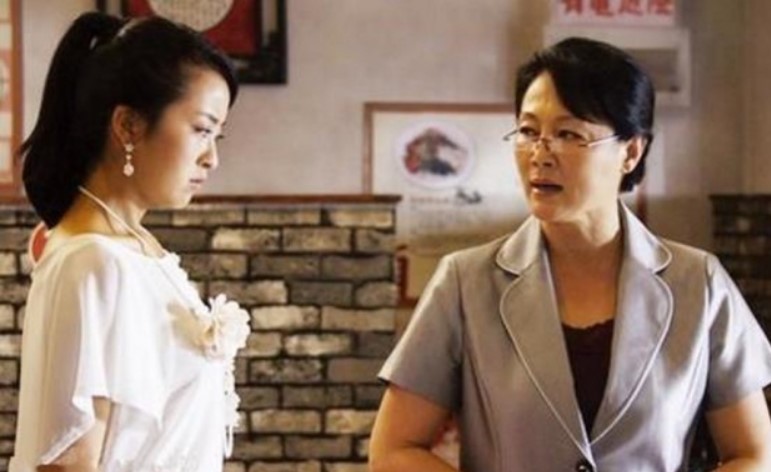 Bố mẹ cho mảnh đất nhưng chỉ sang tên tôi, vợ tôi ra sức phản đối thì bị ông bà mắng hỗn hào