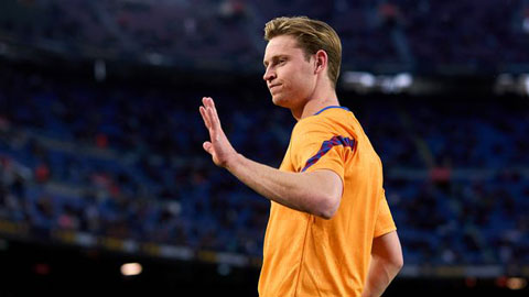 Barca đang 'ép hạ' Frenkie de Jong